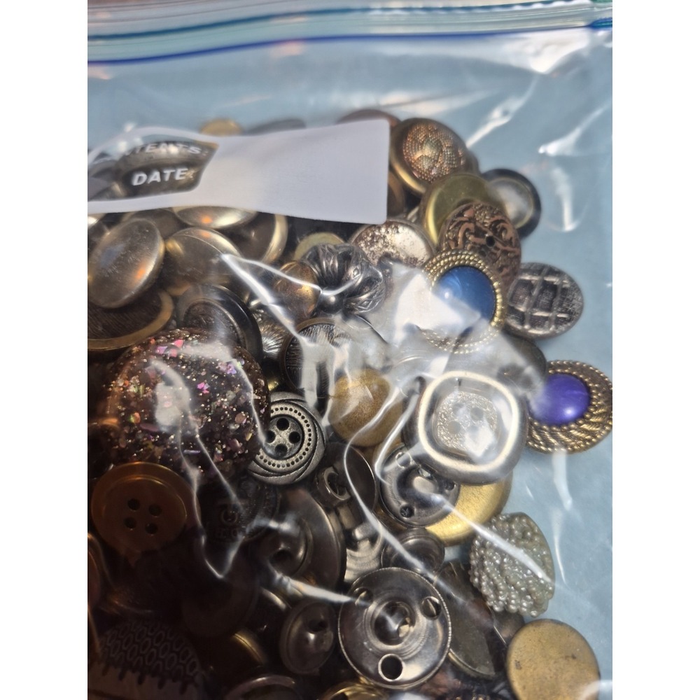 Lot # 33 Gold And Silver Tone Buttons Over 50 Vintage Buttons Crafting - Picture 3 of 9